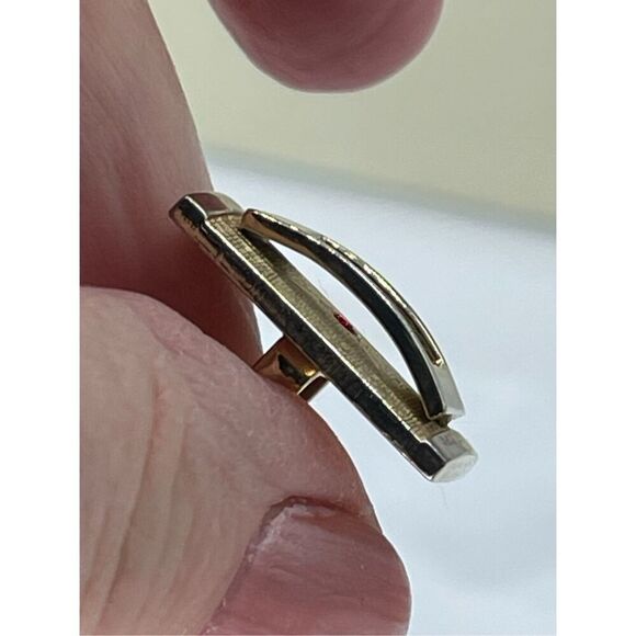 Vintage gold tone cufflinks with cut red crystals - Picture 8 of 11